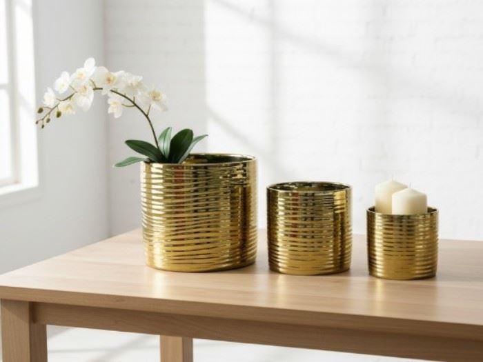 Set.3 Vasos: 19.5x19.5x17 / 15x15x13 / 11.5x11.5x10cm Ouro