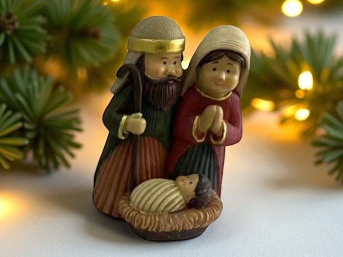 SAG. FAMILIA  7.5X6.2X11CM
