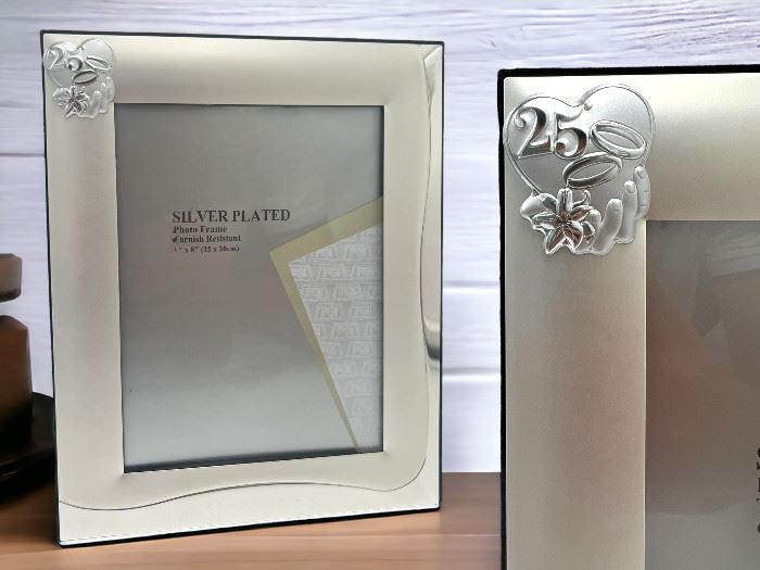 MOLDURA 15X20  C/ APLIC PRATA 25 ANOS