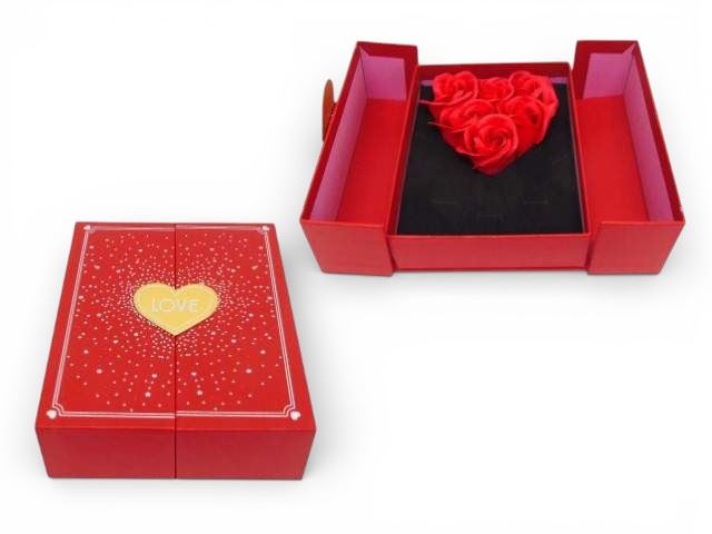 CAIXA PRENDA COM 6 ROSAS  + SACO 16X13CM