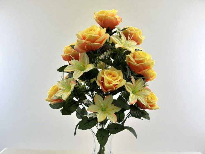 RAMO  ROSAS/LILY X24 AMAR./LARANJA 70CM