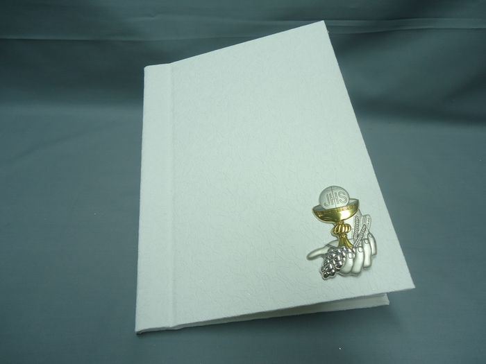ALBUM C/ 30 FOLHAS 20X28CM BRANCO  C/ APLIC