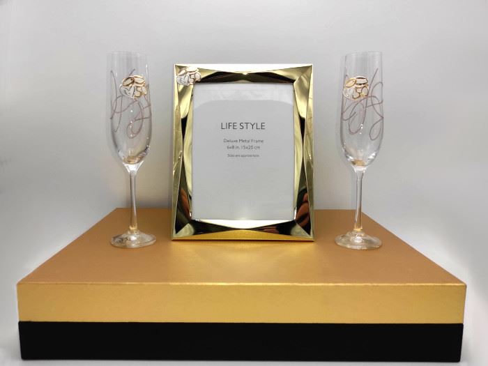 ESTOJO C/ MOLD + 2 FLUTES STRING  OURO C/PRATA 50ANOS