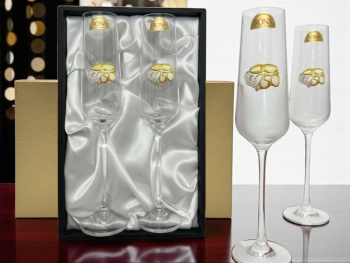 CONJ. 2 FLUTES CHARISMA C/ APL. 50 ANOS