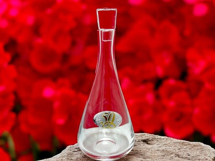 GARRAFA CARAFE 13x33 CM  APL. 50 ANOS PRATA