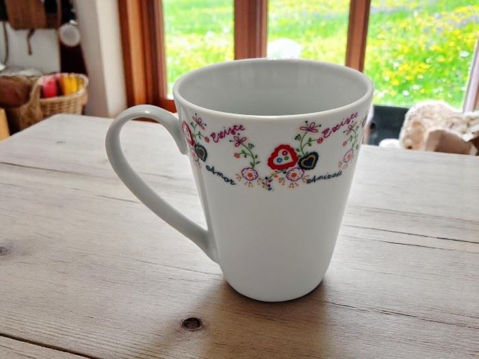 CANECA  CONICA NAMORADOS  10X9CM